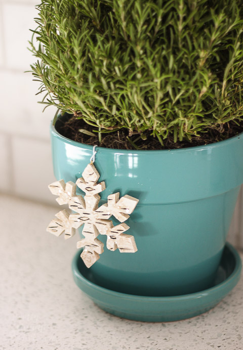 Holiday Home Tour - Kitchen | Pretty Handy Girl