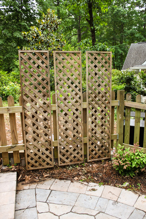 3-hung-lattice-privacy-screens