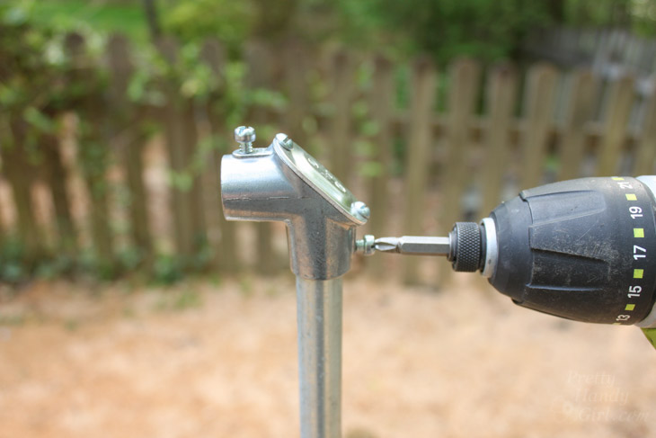 attach-angled-conduit-connector