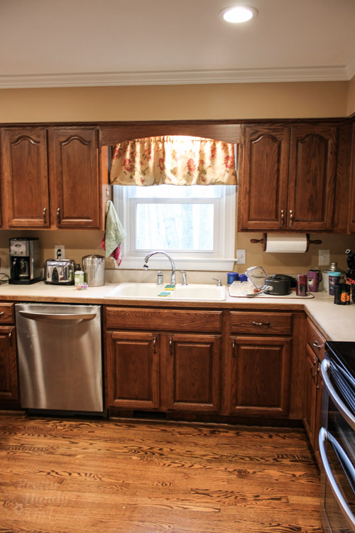 kitchen-sink-area-before