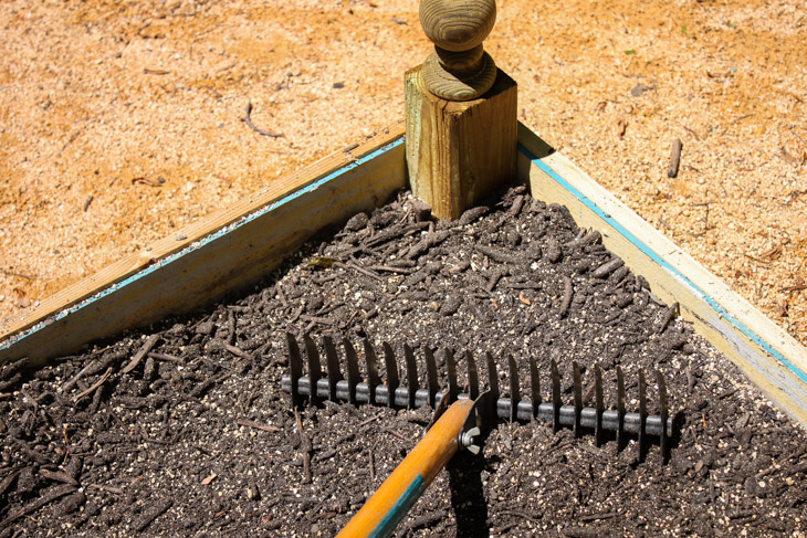 How to Build a Rot-Resistant Raised Planter Bed | Pretty Handy Girl