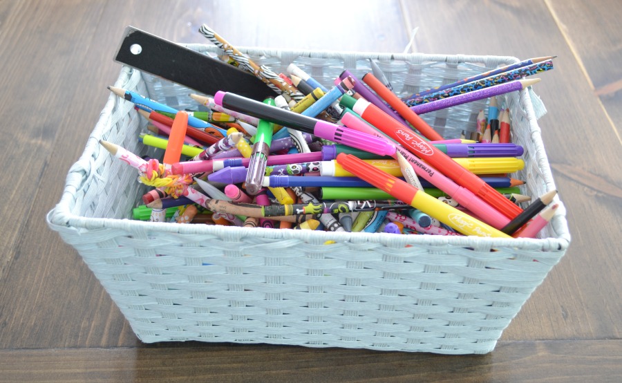 Get organized before the school year creeps up on you. This toolbox homework caddy will help your kids find everything they need. | Toolbox Homework Caddy
