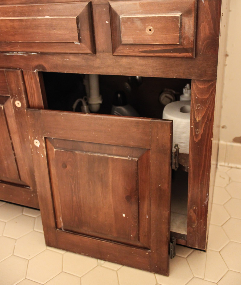remove-vanity-doors