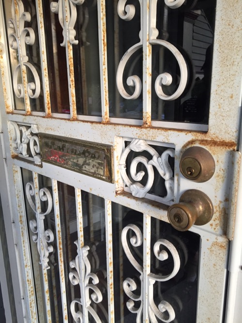How to Repaint a Metal Storm Door