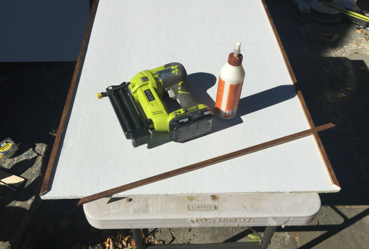 framed-pinboard-flat-moulding