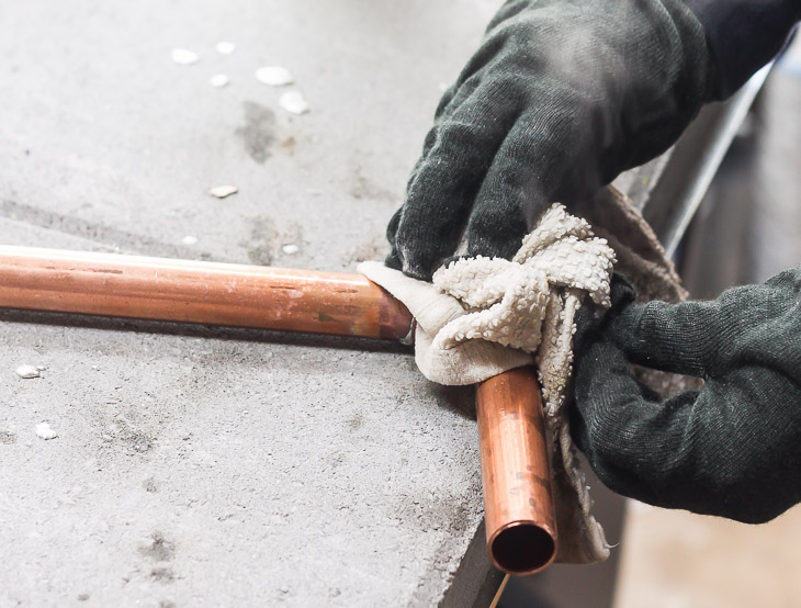wipe-pipe-cold-rag-steam