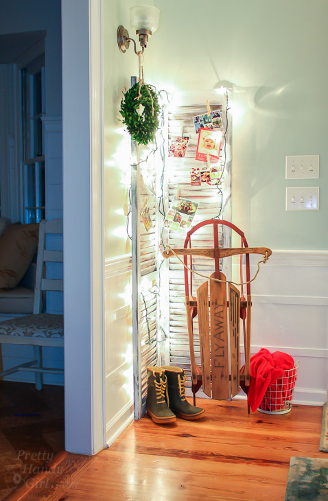 clever holiday decor - shutter card holder