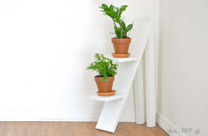 Easy two-tiered plant stand made from scrap wood