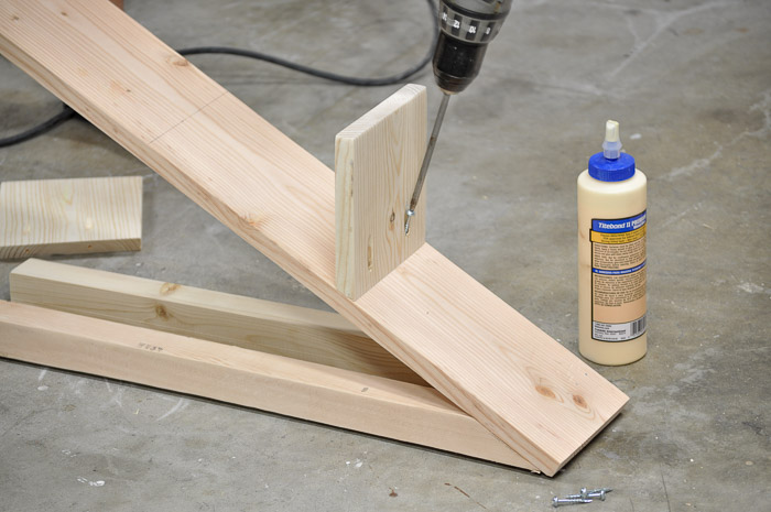 Easy two-tiered plant stand made from scrap wood