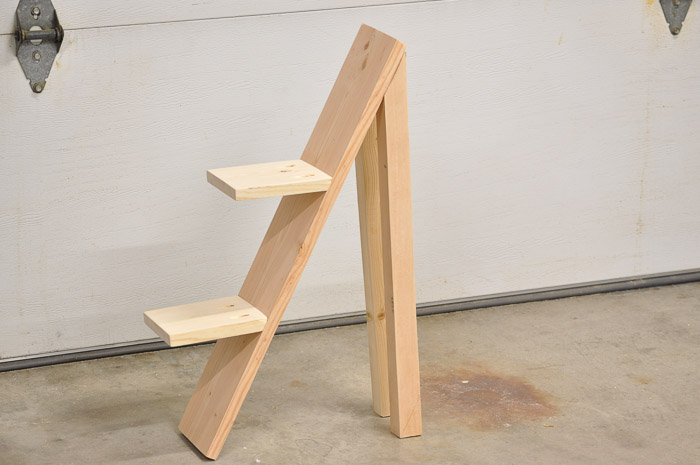 Easy two-tiered plant stand made from scrap wood