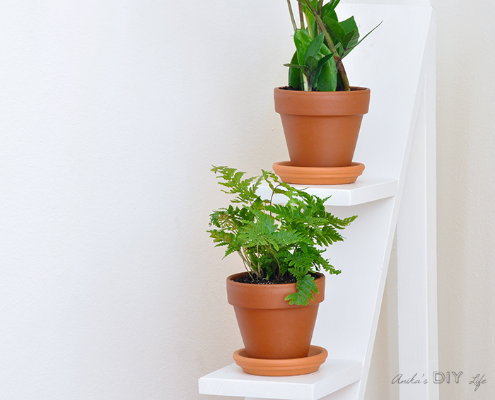 Easy two-tiered plant stand made from scrap wood