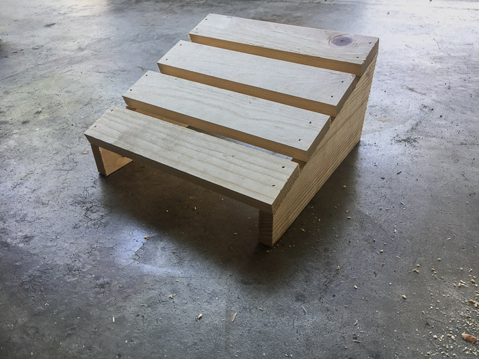 How to make a DIY footrest using scrap wood