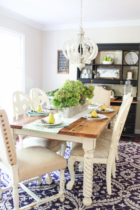 Fall tablescape and hydrangea and pears