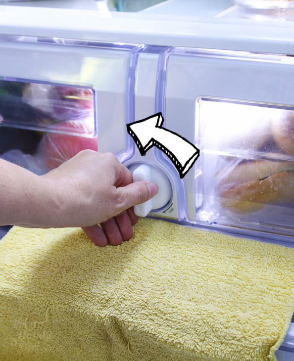 turn water filter counter clockwise to remove