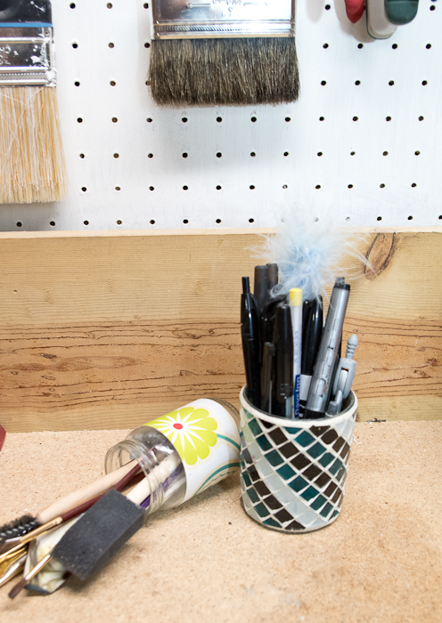 DIY Concrete Desk Organizer- old pen jar tips over