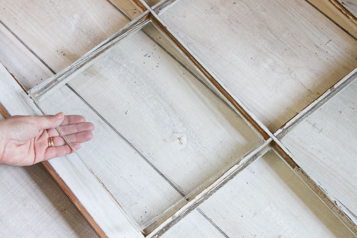 Can You Create a Mirrored Window with Spray Paint
