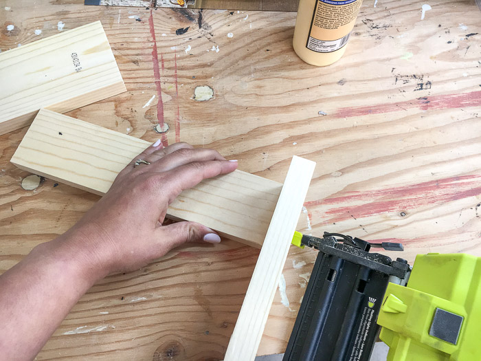 How to build a laptop stand