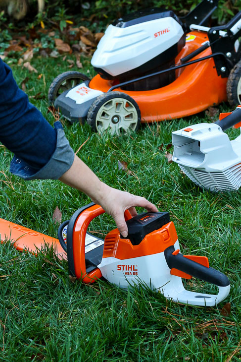 battery powered STIHL yard tools all run on same battery