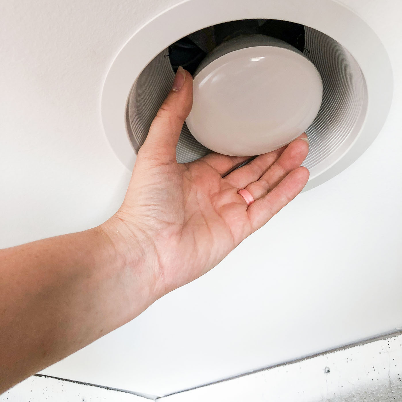 Adding Light bulb to Broan Exhaust Fan/Light Fixture