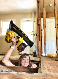 Pretty-Handy-Girl-In-Floor